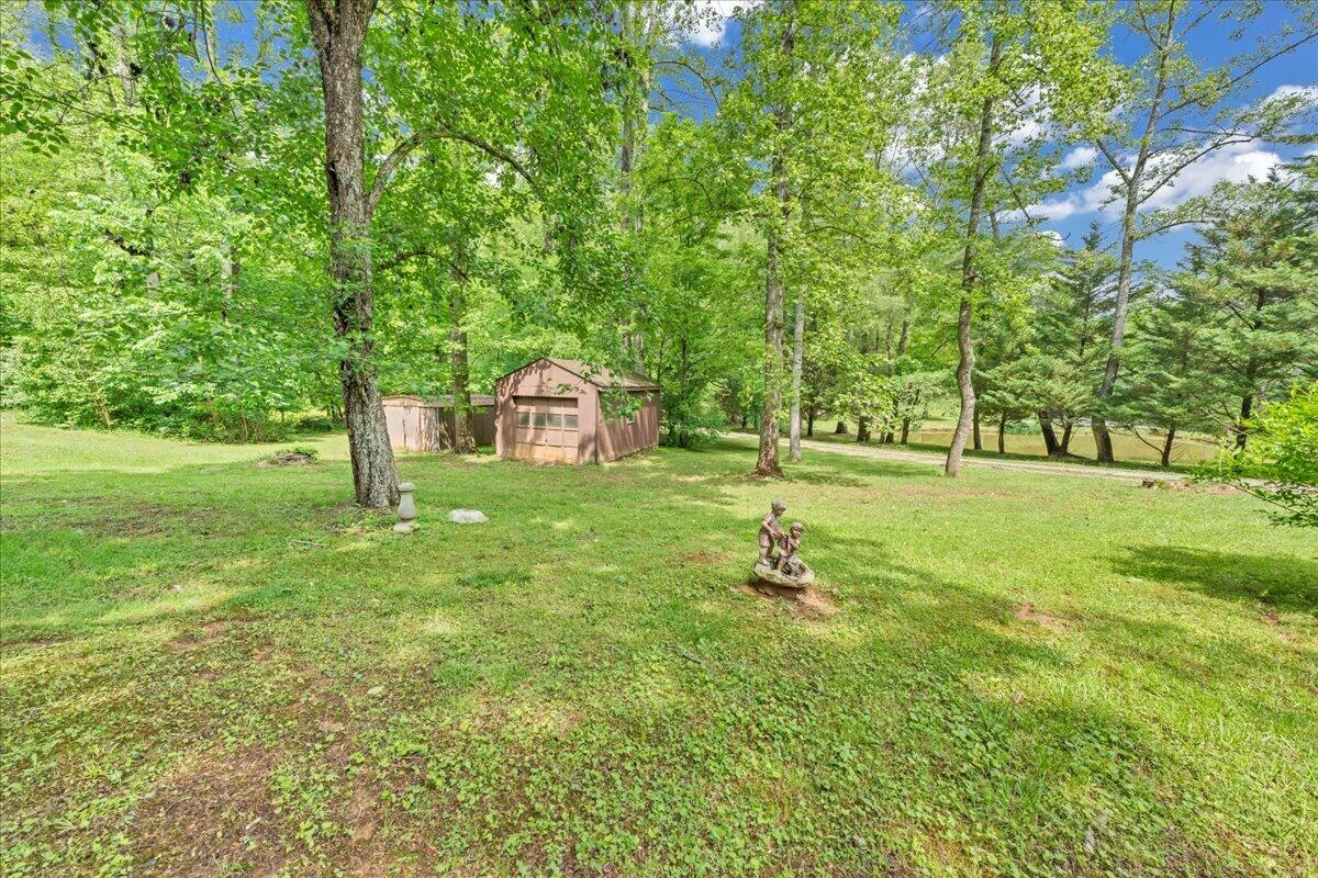 175 Webb Mountain RD - Photo 31