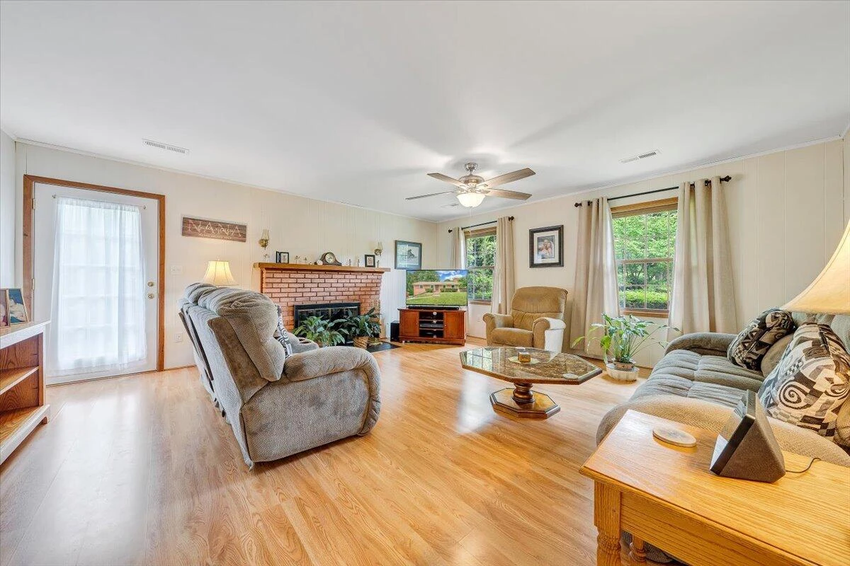 30 Benbrook CIR - Photo 5