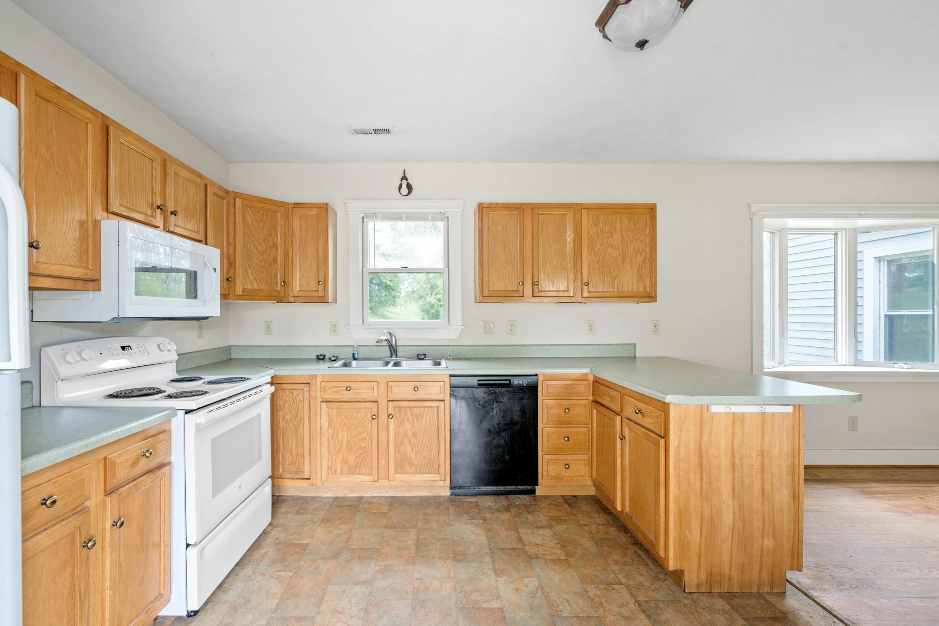 250 Old Hollow RD - Photo 7