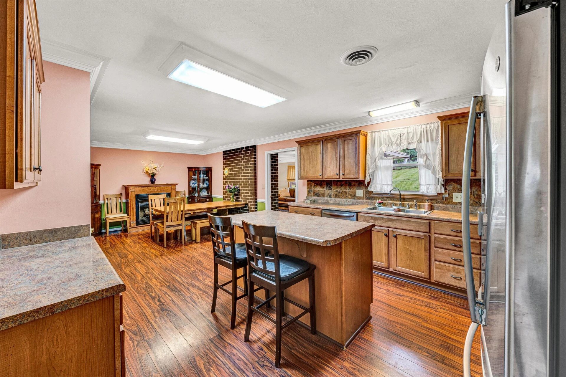 3643 Larson LN - Photo 10