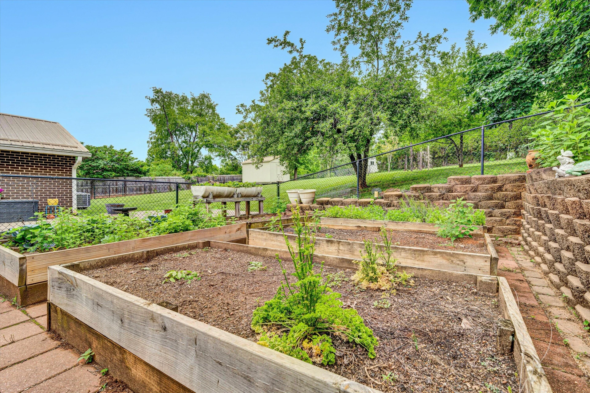 3643 Larson LN - Photo 29