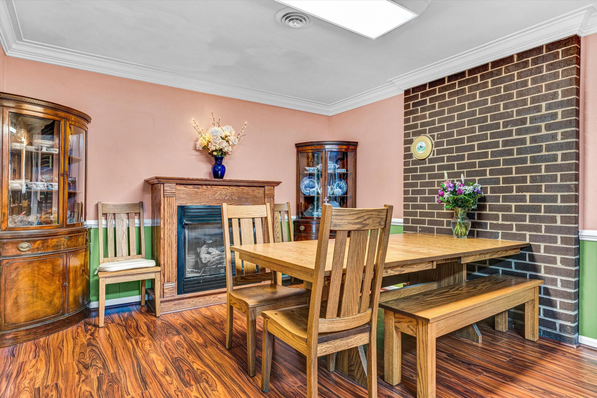 3643 Larson LN - Photo 8