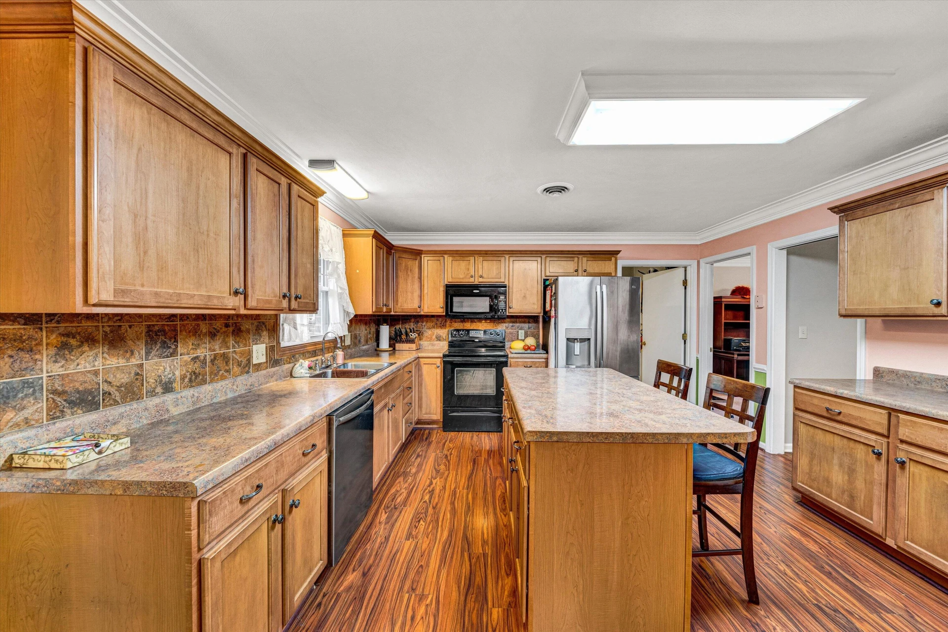 3643 Larson LN - Photo 9