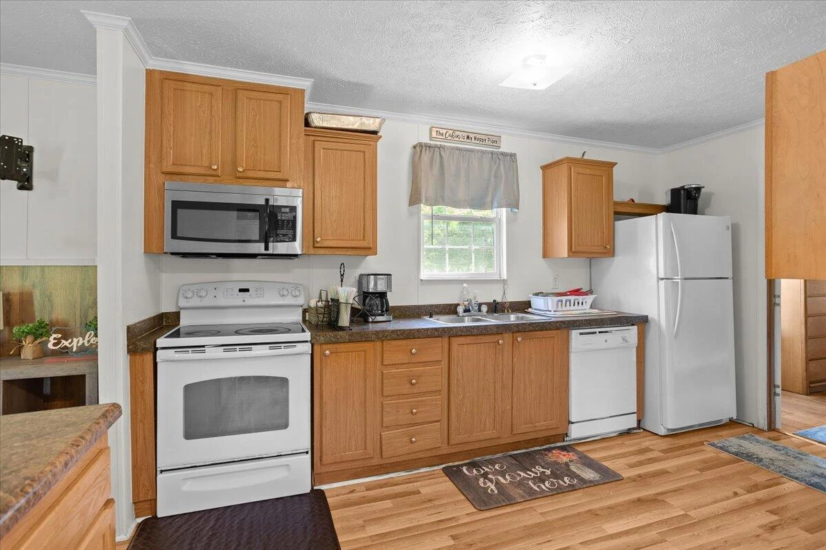 1606 Dunbrack CIR - Photo 23