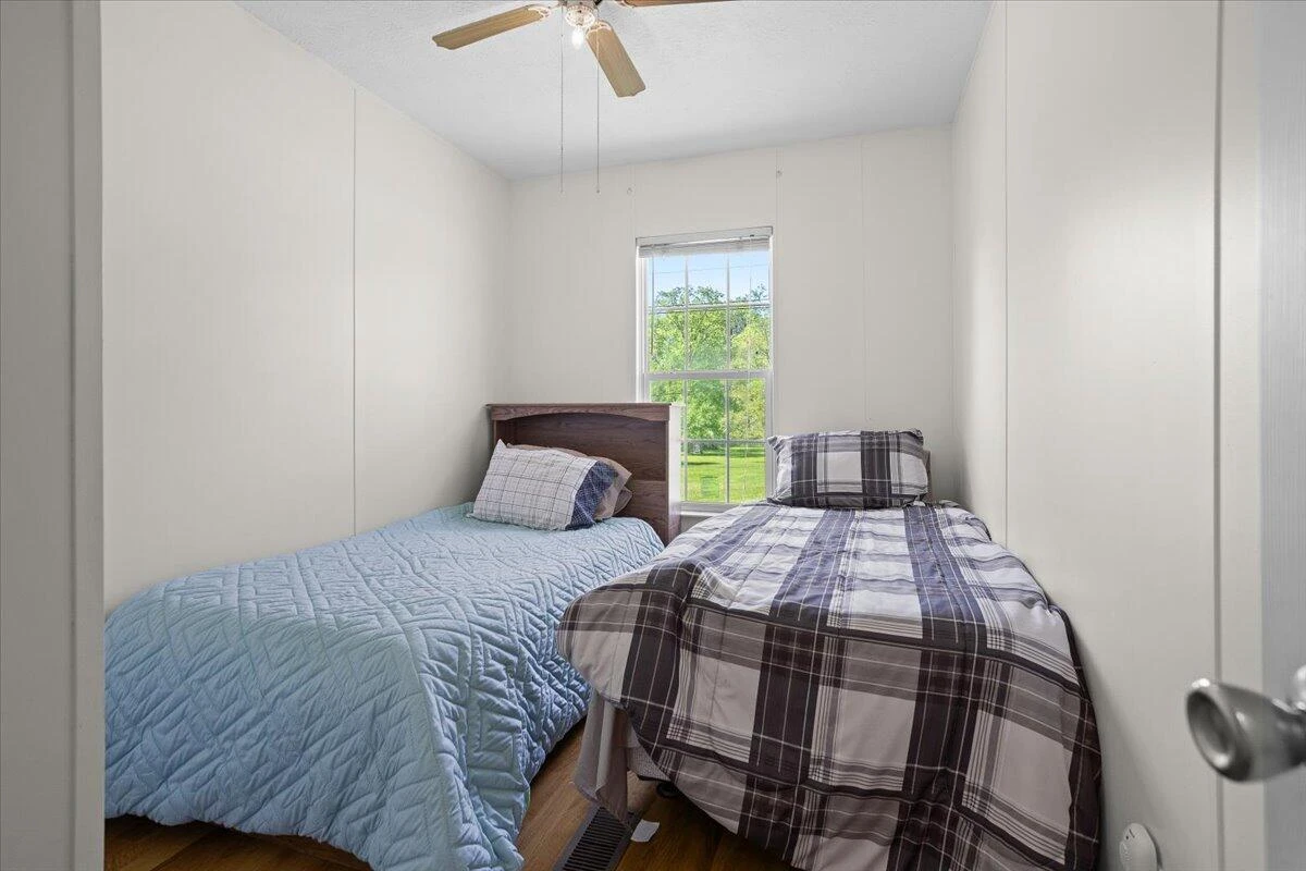 1606 Dunbrack CIR - Photo 33
