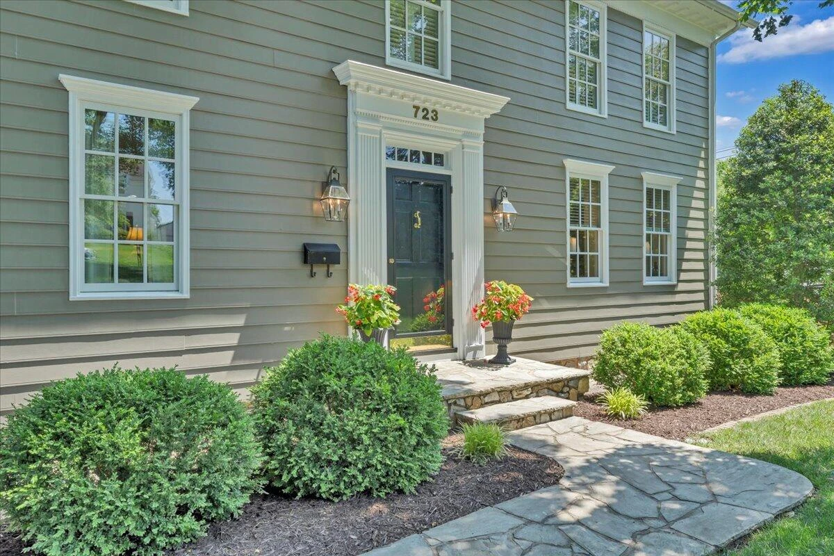 723 White Oak RD - Photo 4