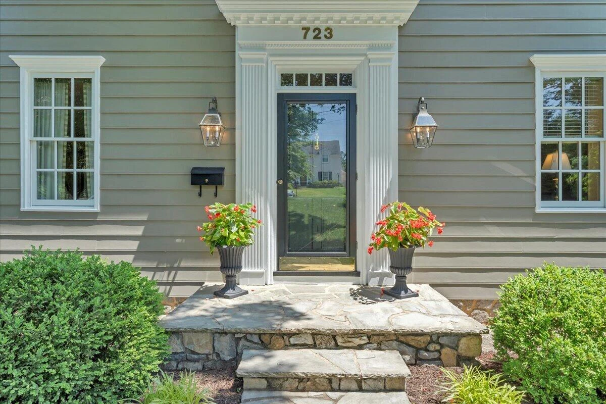 723 White Oak RD - Photo 5