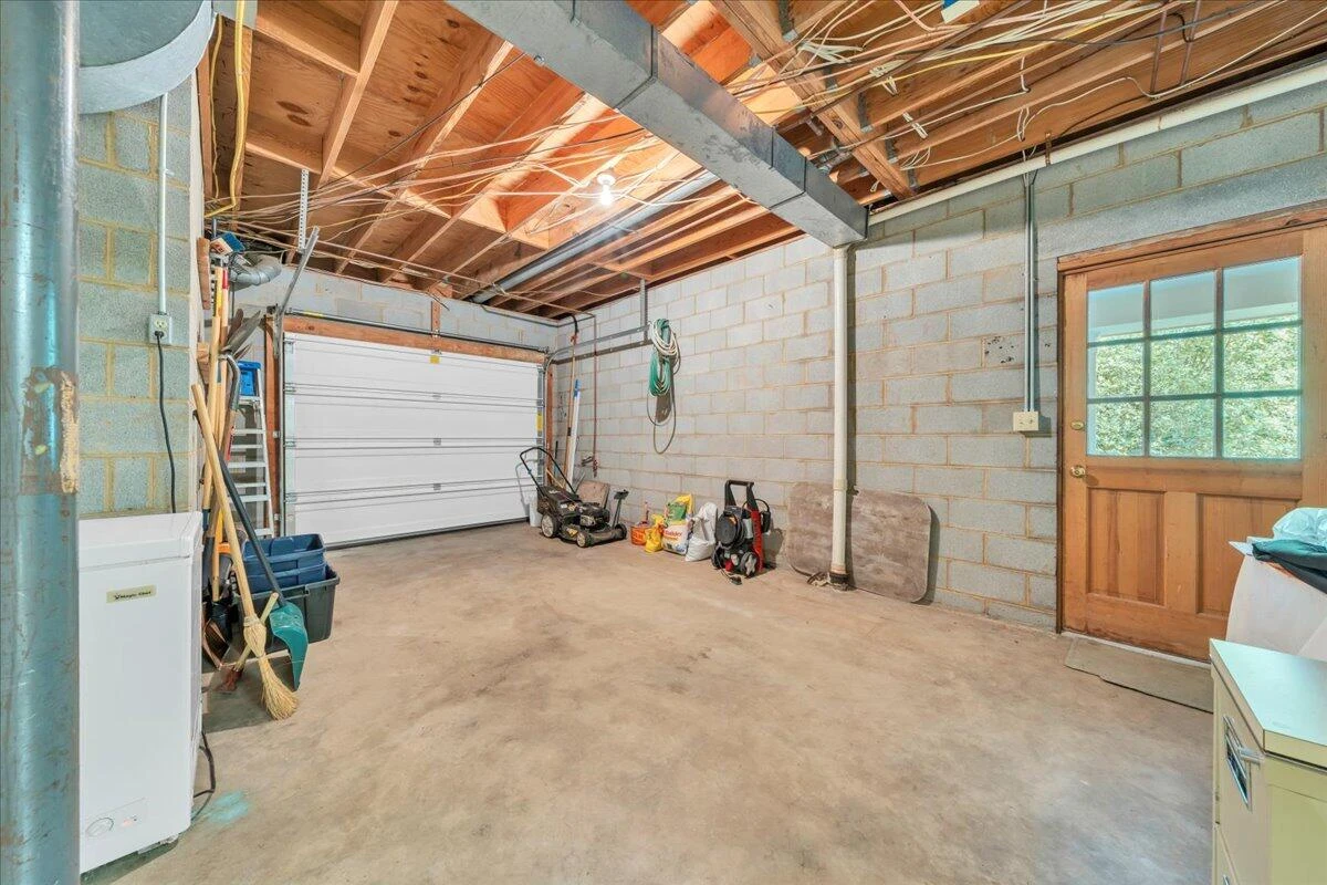 723 White Oak RD - Photo 56