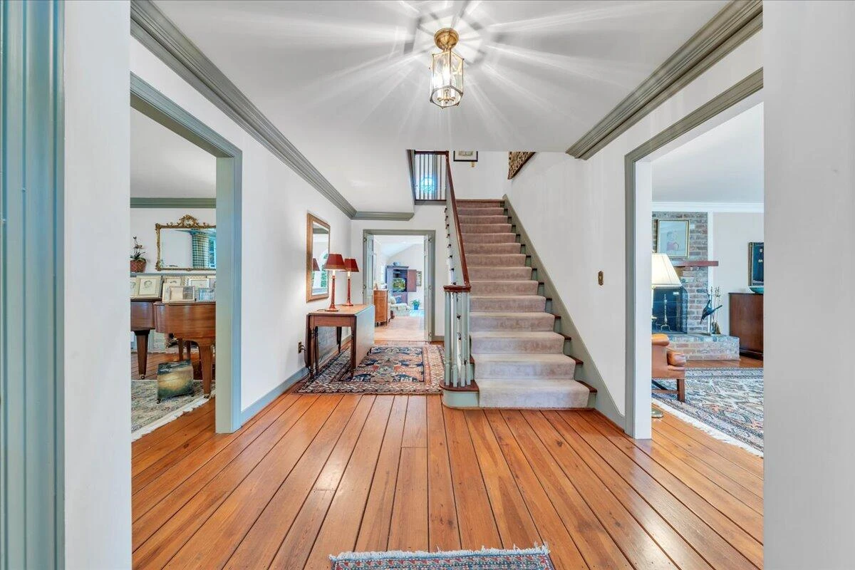 723 White Oak RD - Photo 6