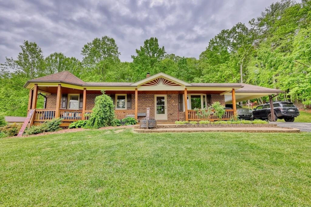 1530 Ridgeview RD