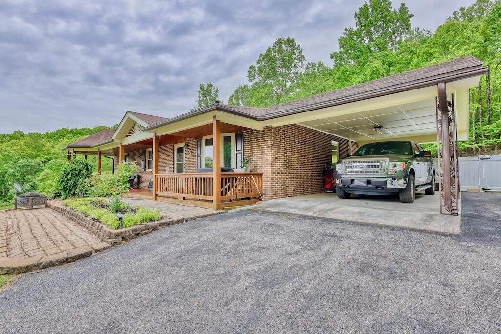 1530 Ridgeview RD - Photo 2