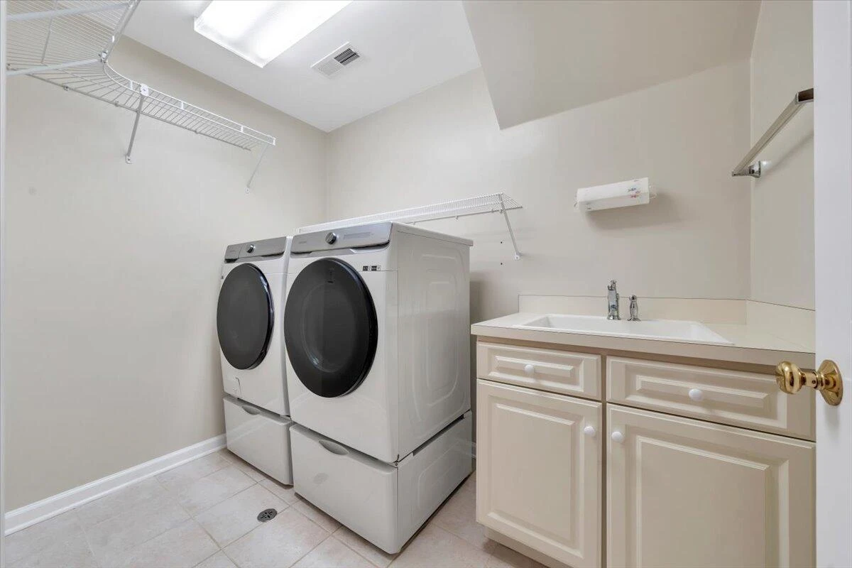 3326 Belshire CT - Photo 36
