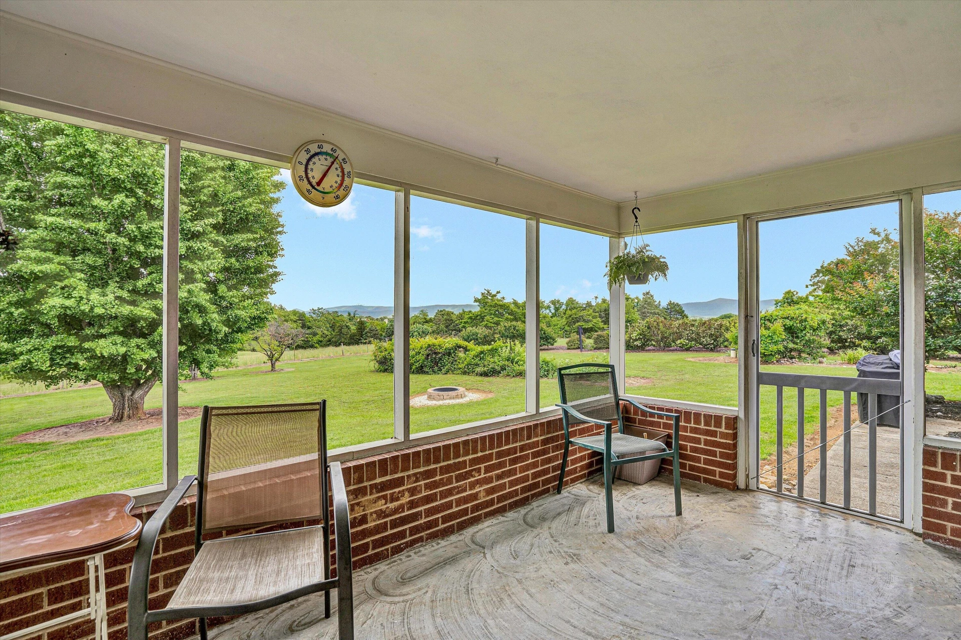 230 Pinehaven RD - Photo 15