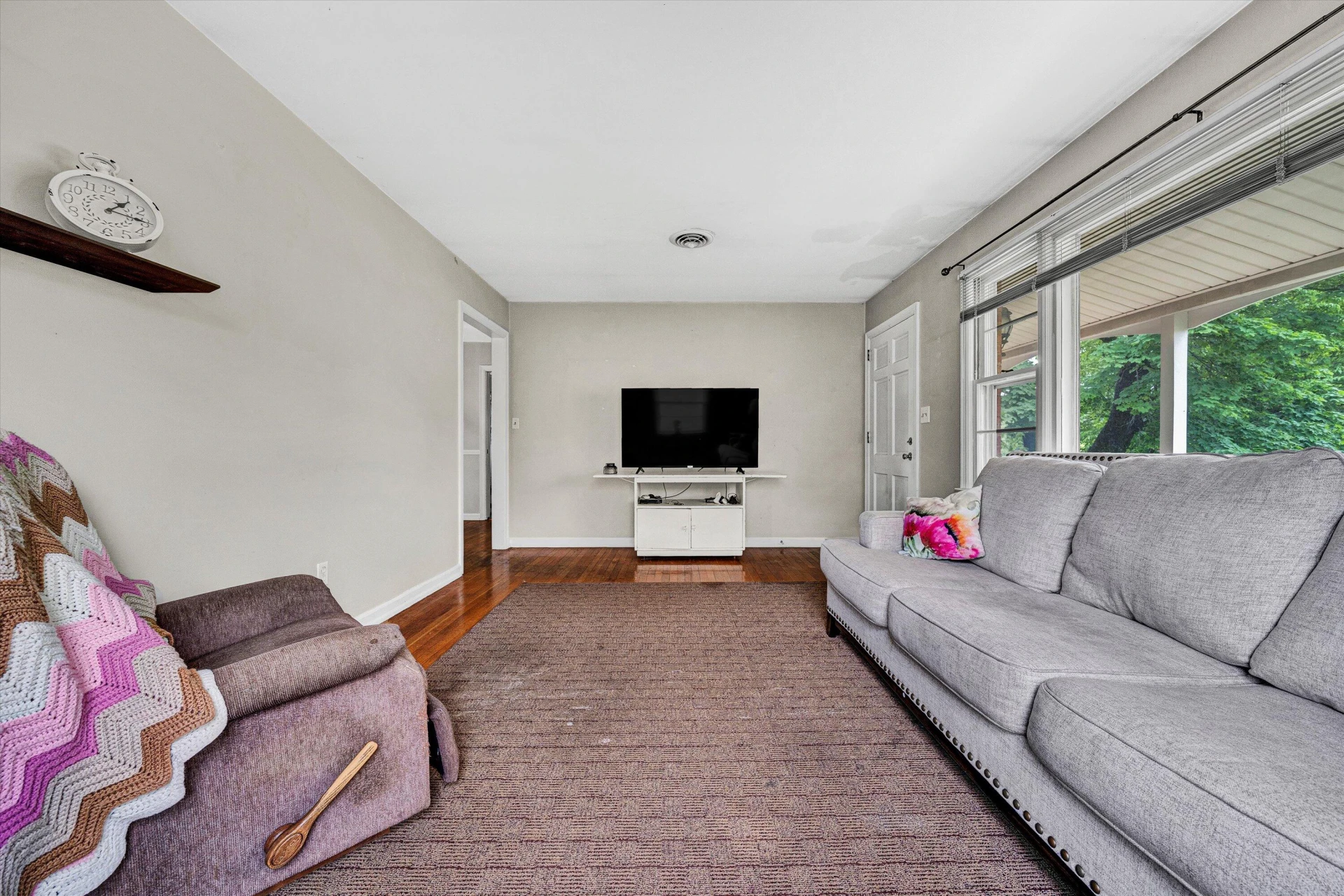 4526 Vest DR - Photo 4