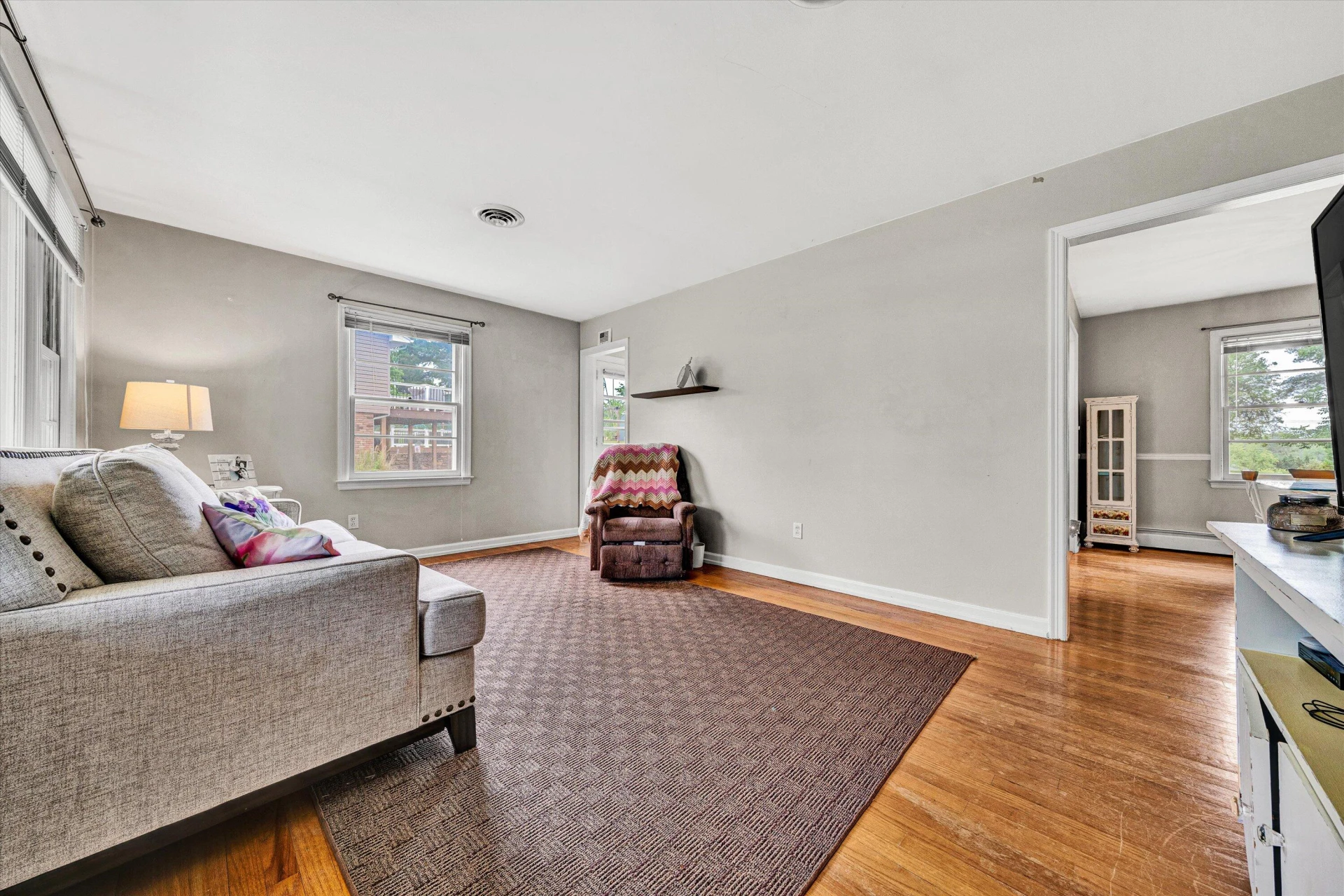 4526 Vest DR - Photo 5