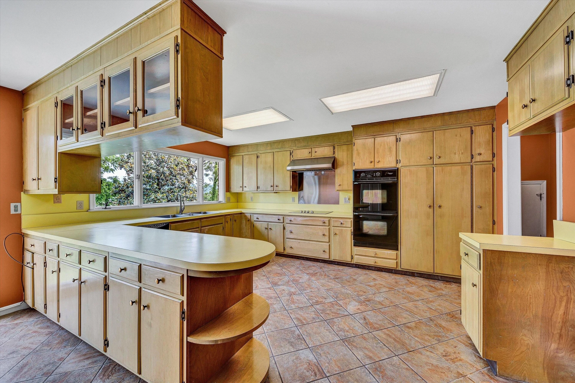 1200 Pickwick LN - Photo 12