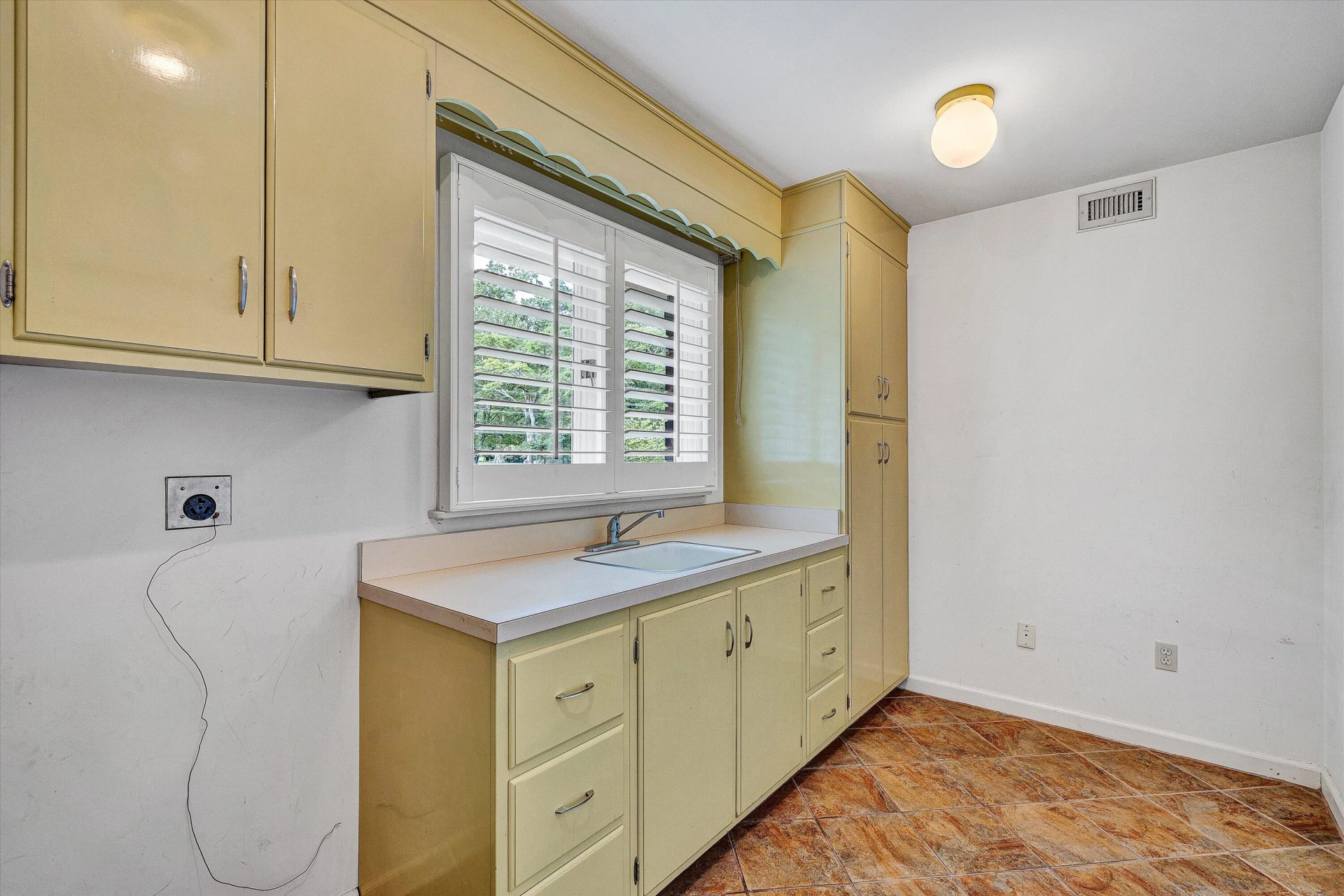 1200 Pickwick LN - Photo 18