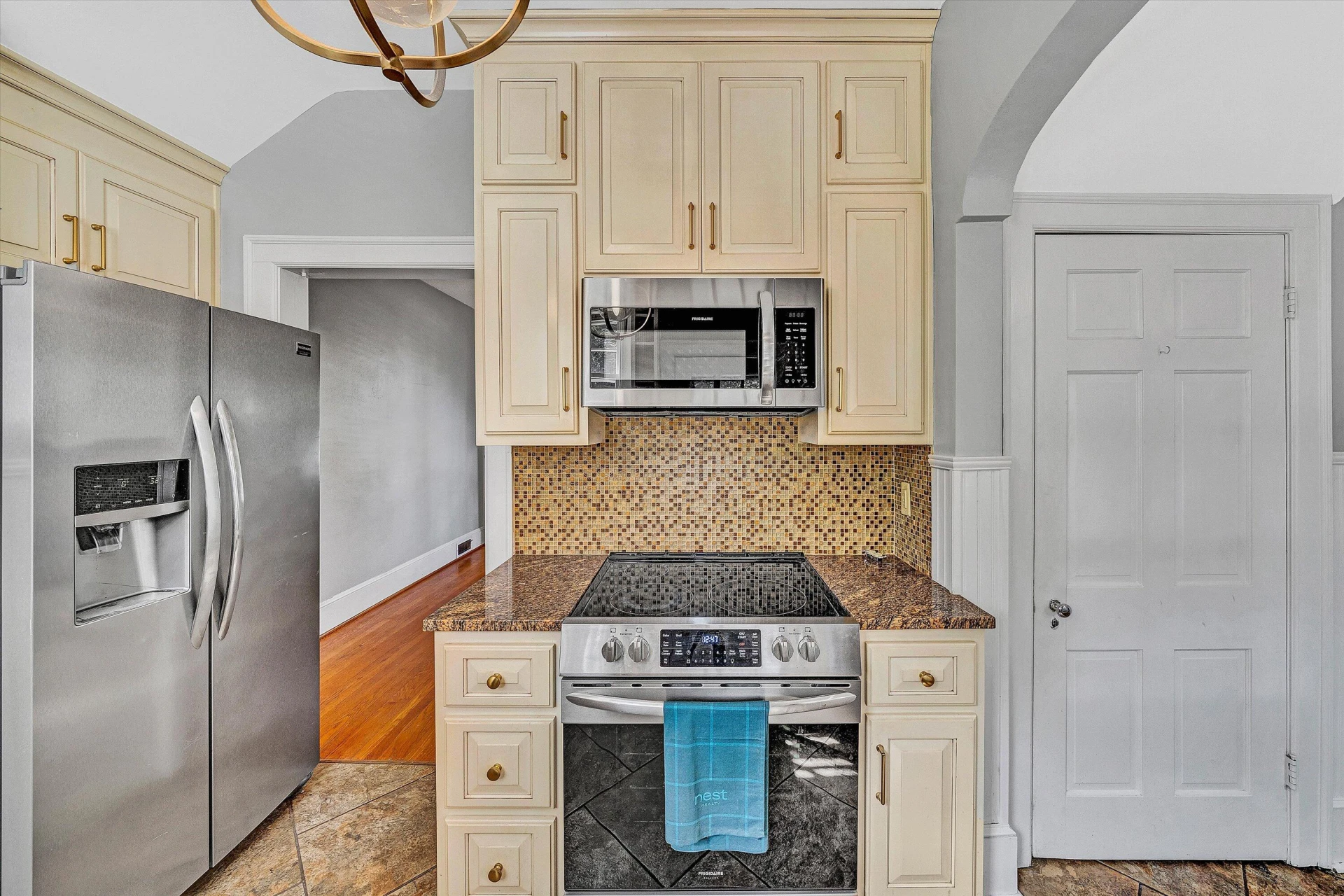 2408 Avenham AVE - Photo 16