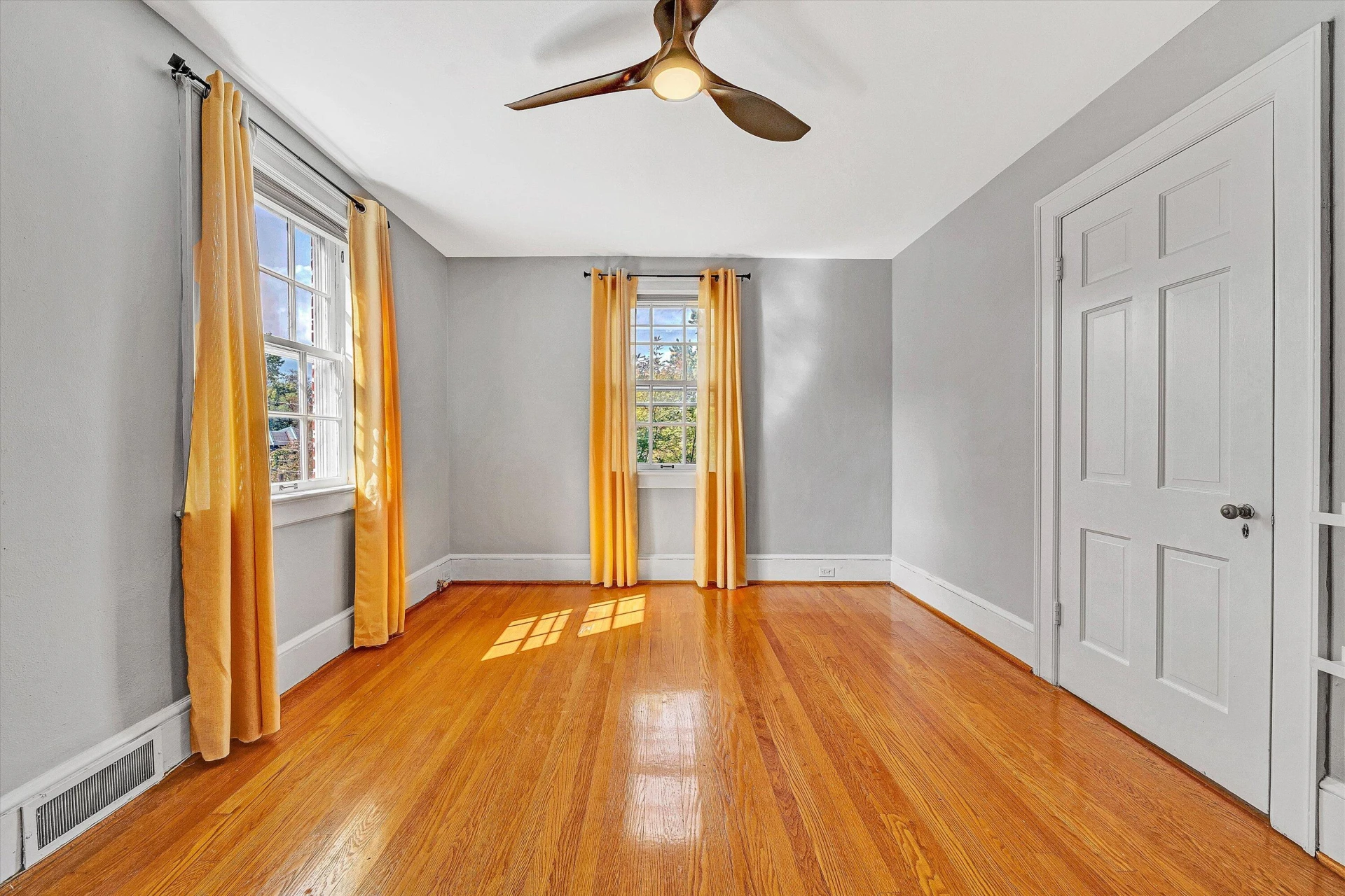 2408 Avenham AVE - Photo 26