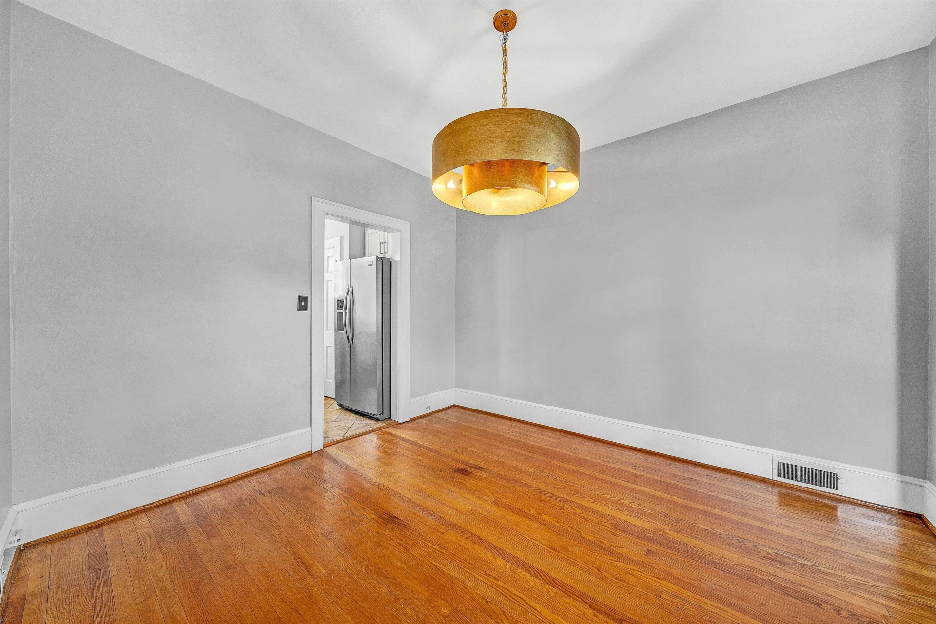 2408 Avenham AVE - Photo 10