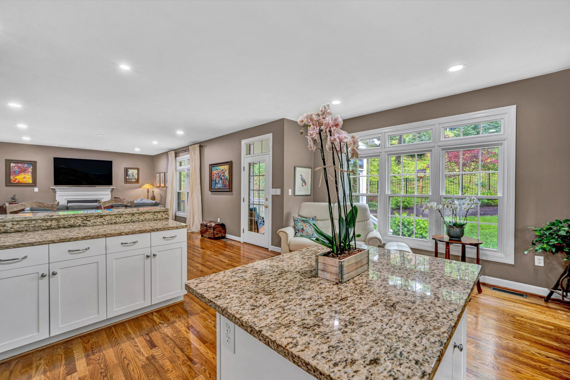 5320 Montague WAY - Photo 15
