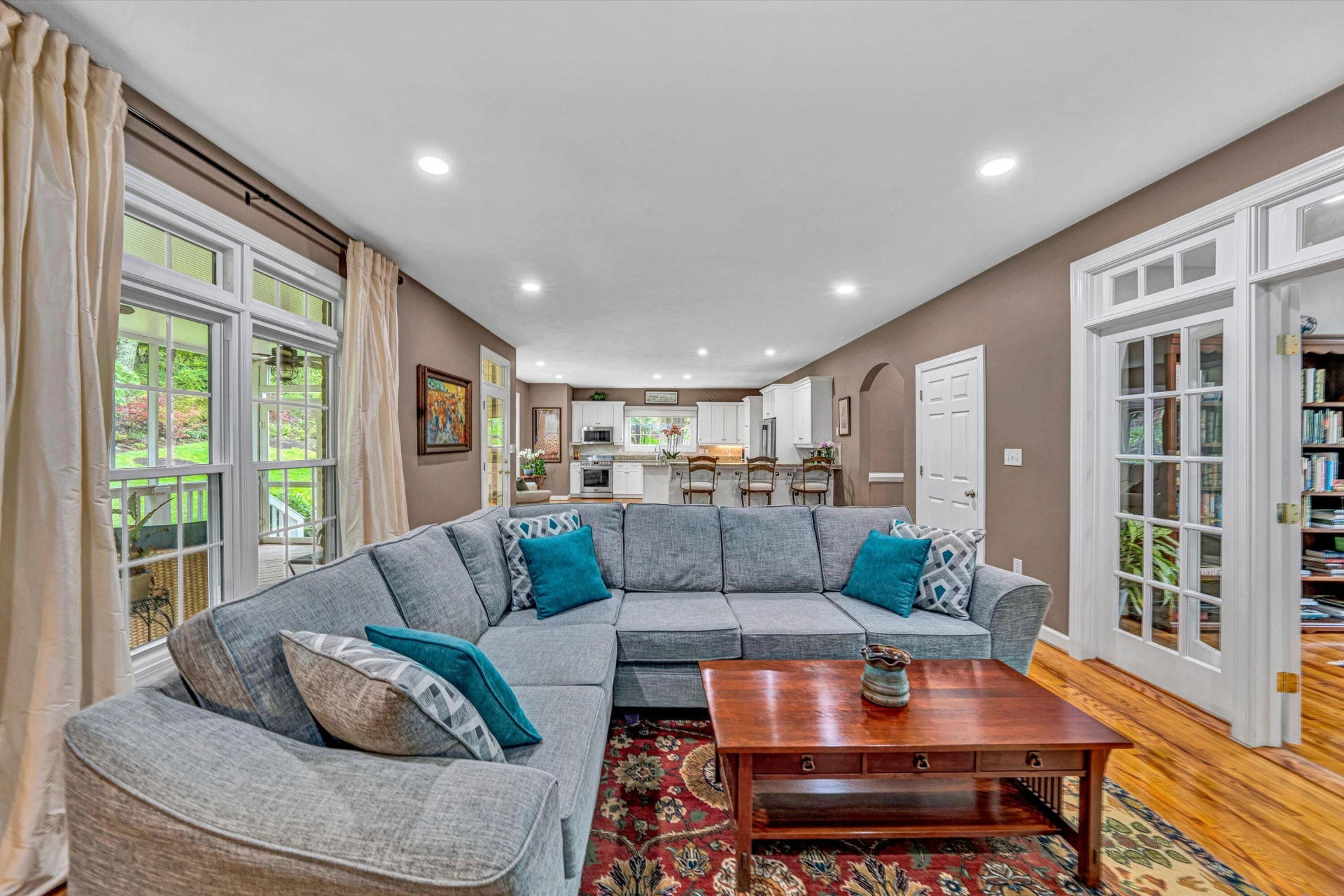 5320 Montague WAY - Photo 9