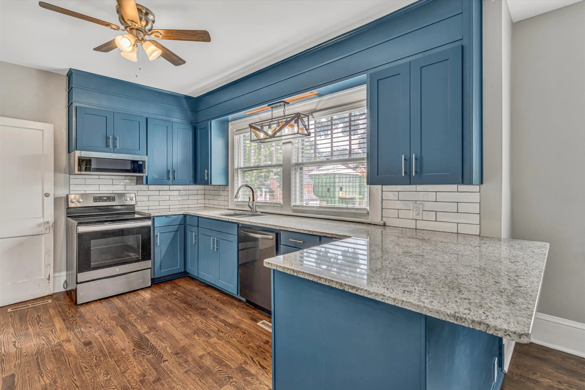 1225 HAMILTON AVE - Photo 12