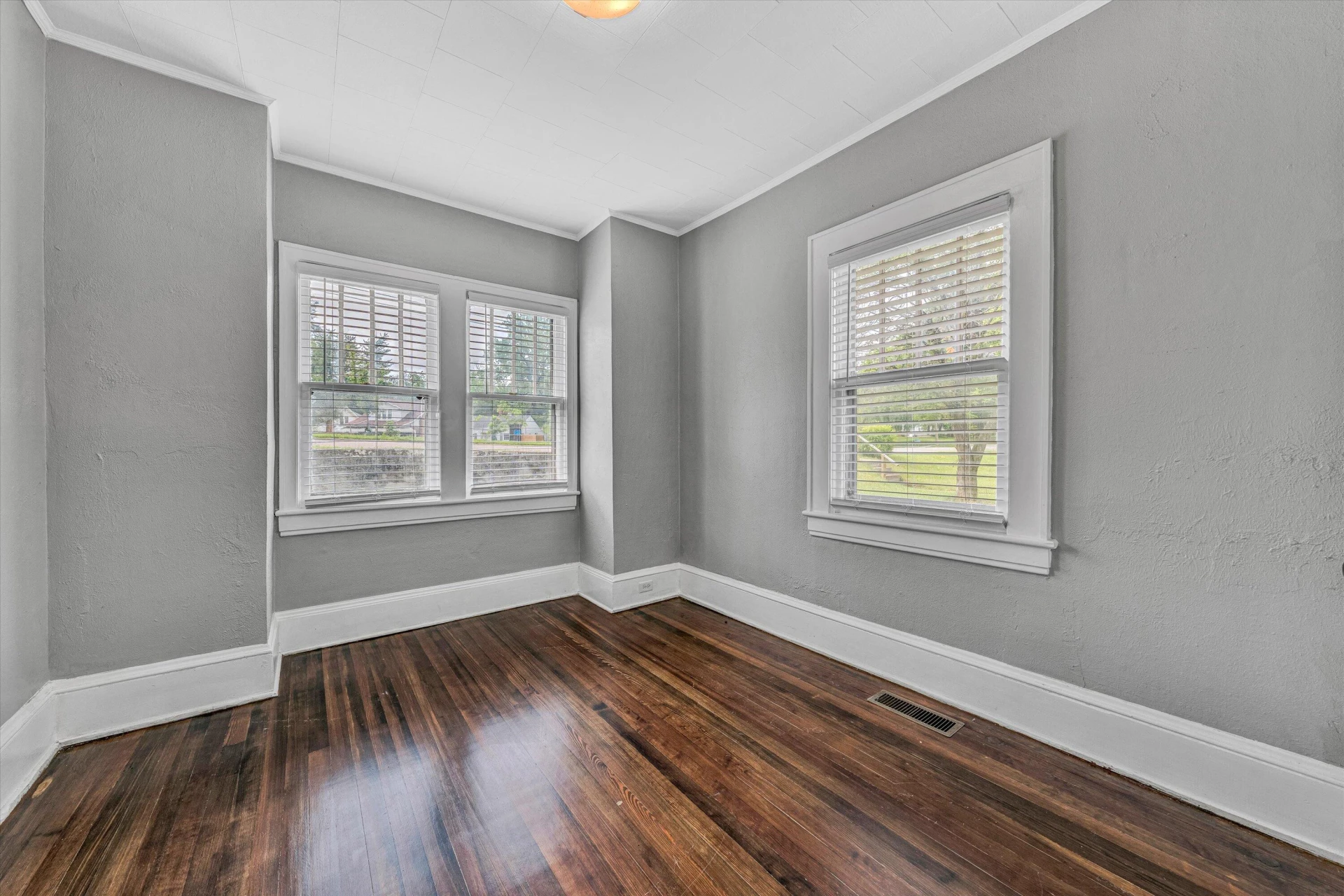 1225 HAMILTON AVE - Photo 16