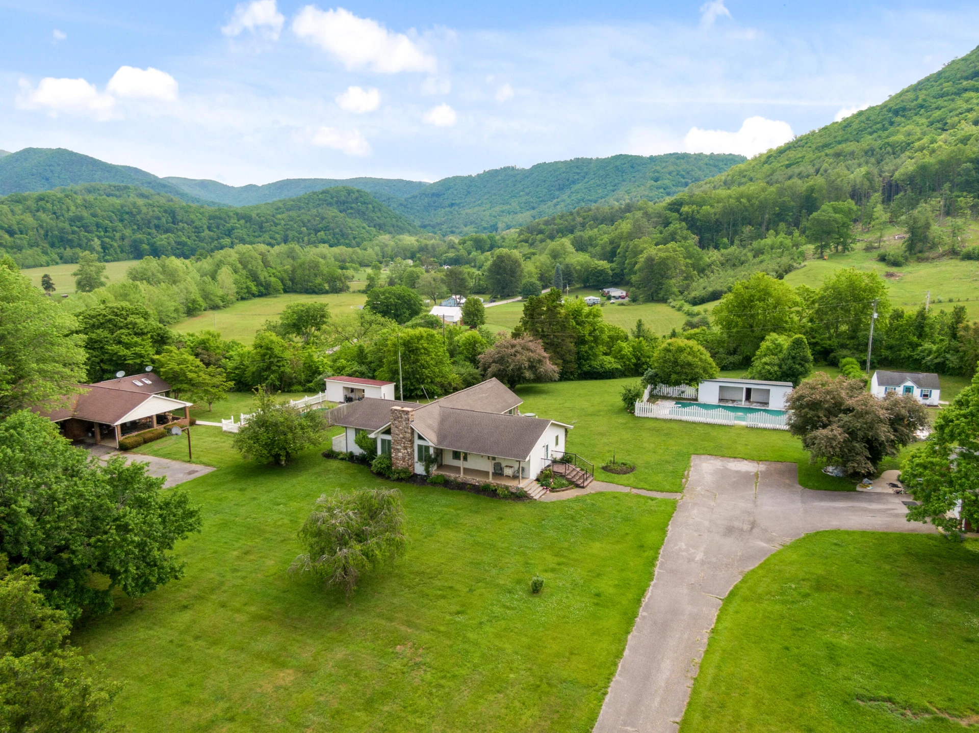 2844 Forage RD - Photo 3