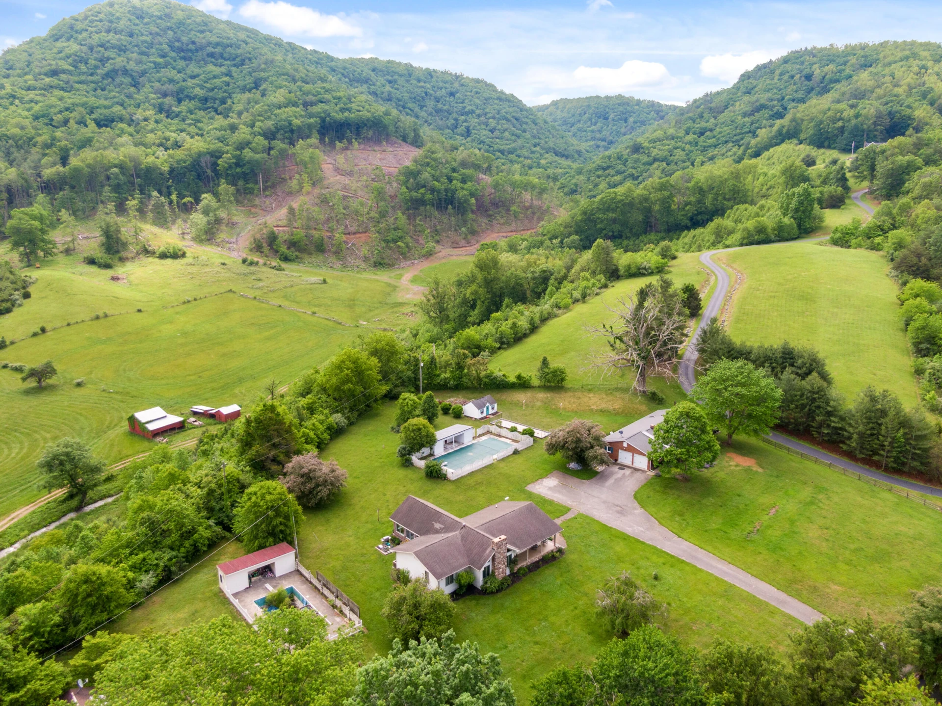 2844 Forage RD - Photo 4