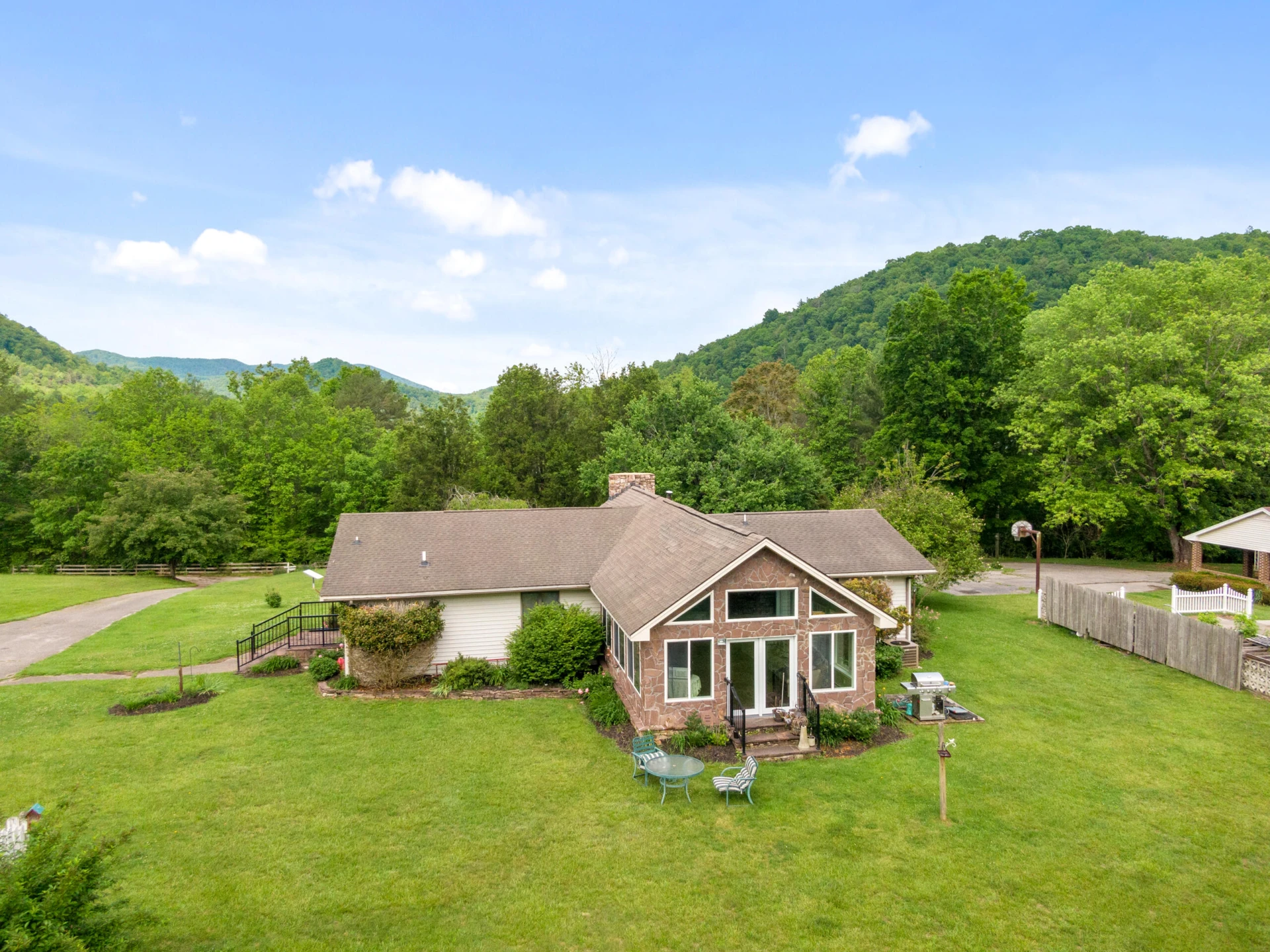 2844 Forage RD - Photo 40