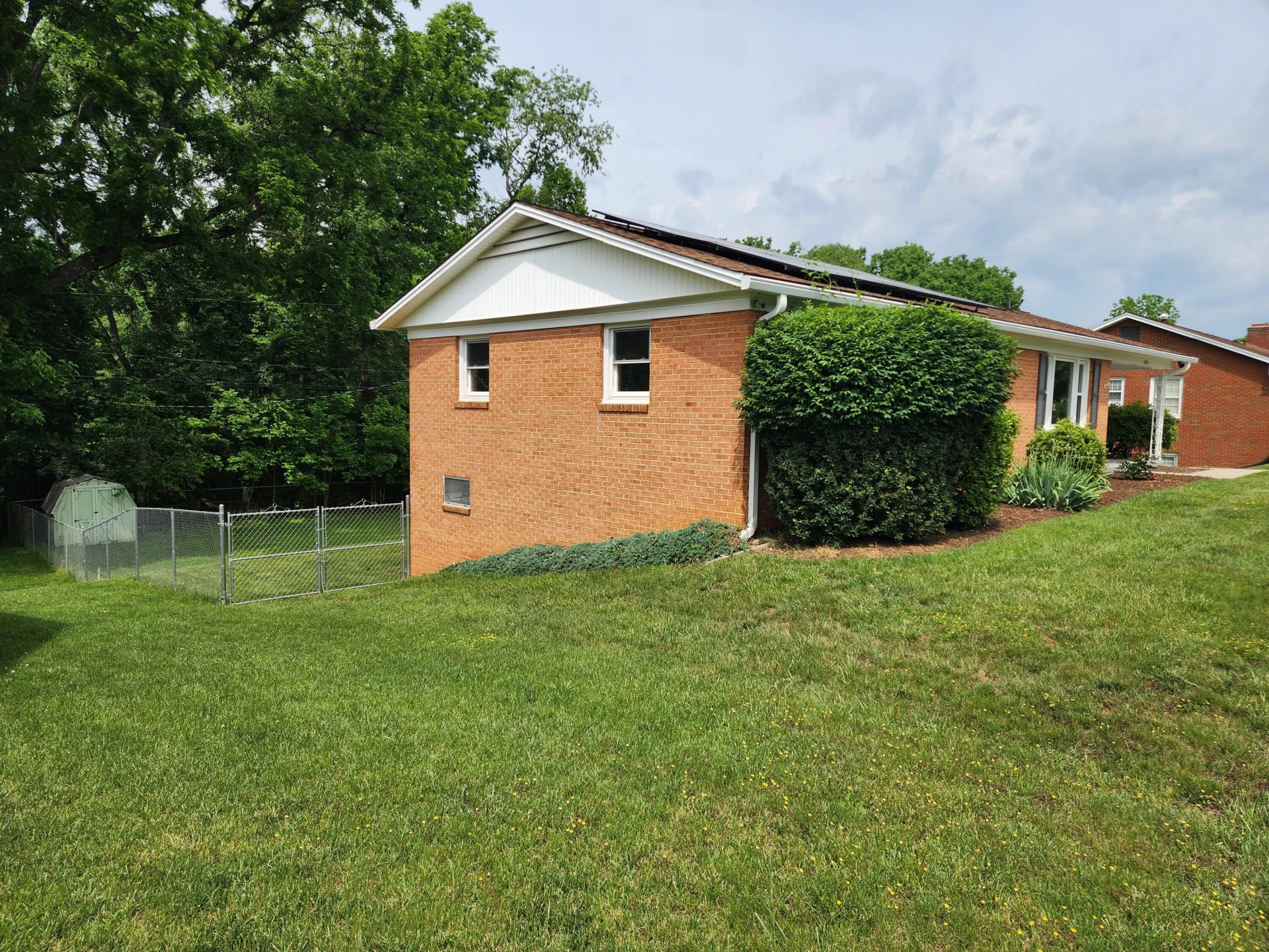 5720 Oakland BLVD - Photo 2