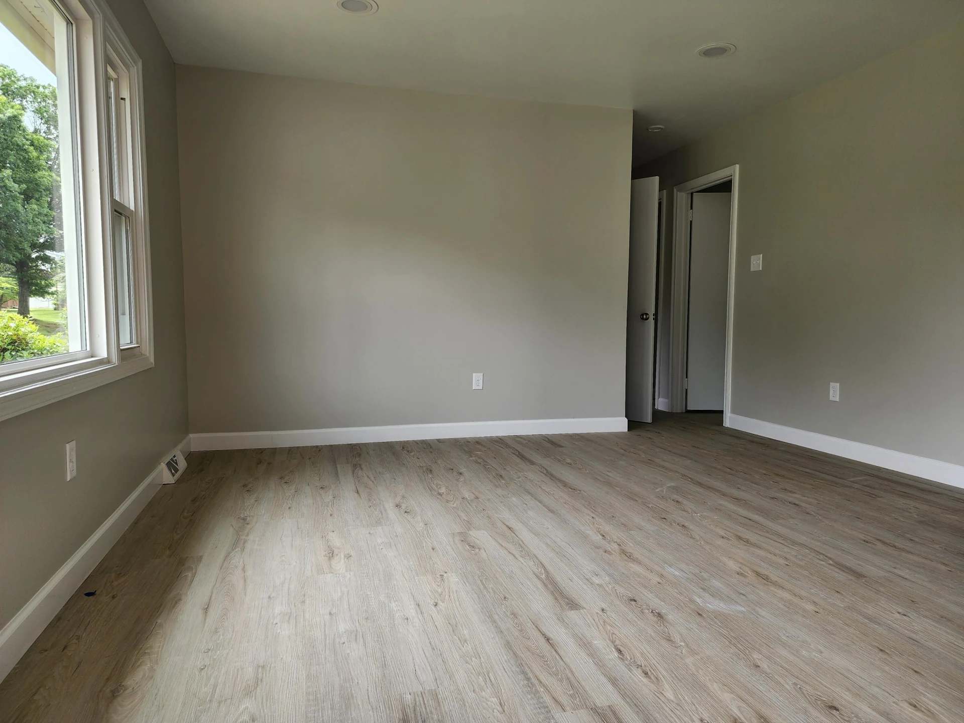 5720 Oakland BLVD - Photo 5