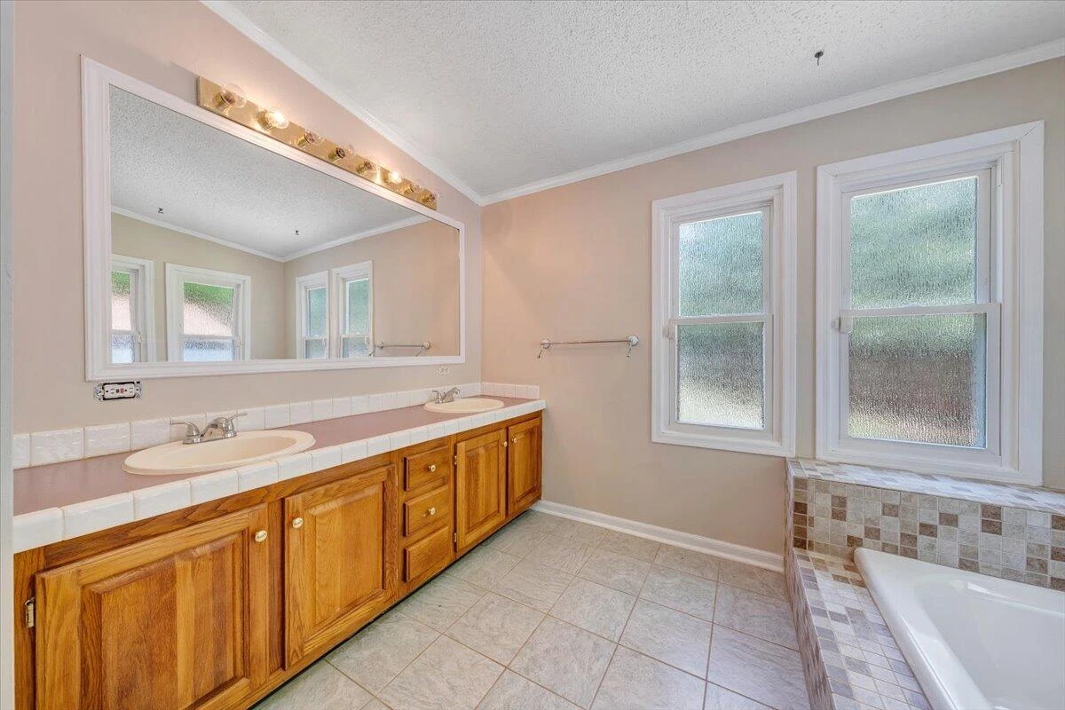 139 Daffodill DR - Photo 15