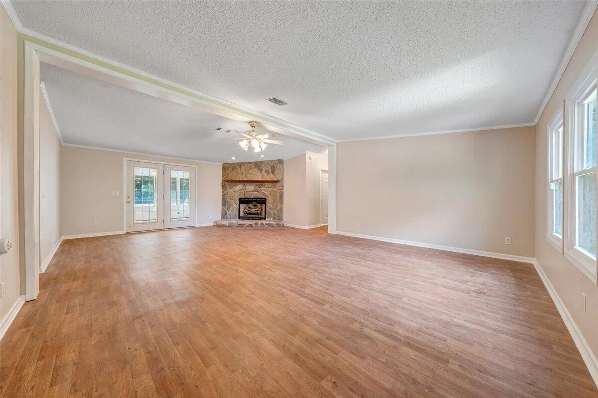 139 Daffodill DR - Photo 5