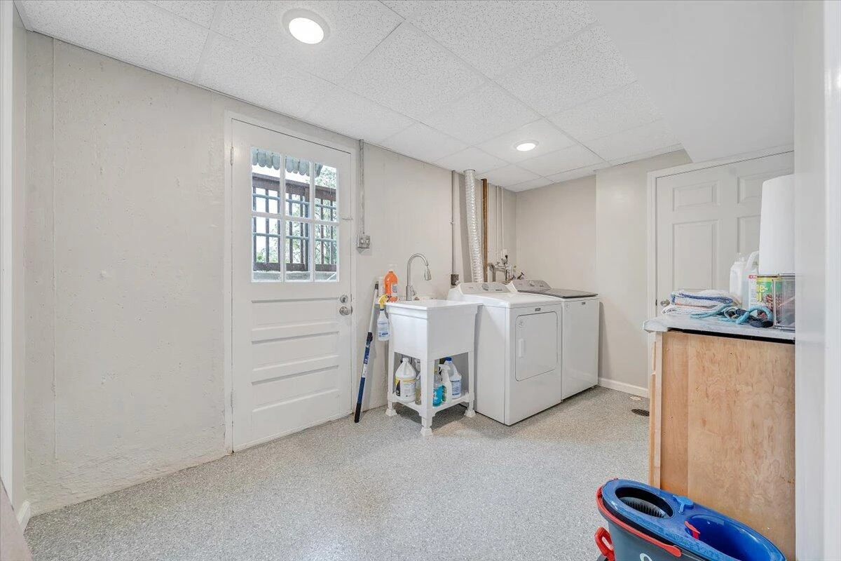 1567 South Pacific DR - Photo 33