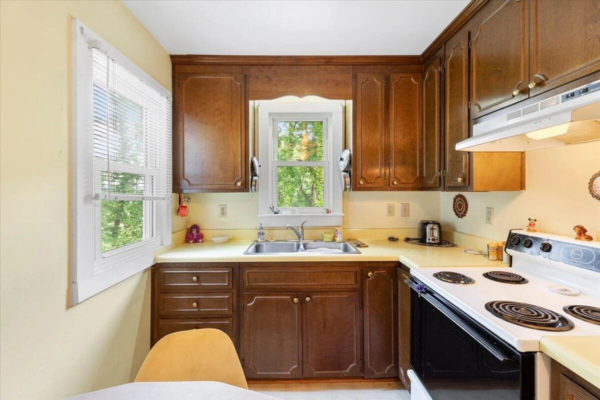 3839 Welcome Valley RD - Photo 15