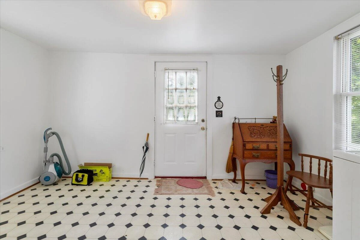 3839 Welcome Valley RD - Photo 23