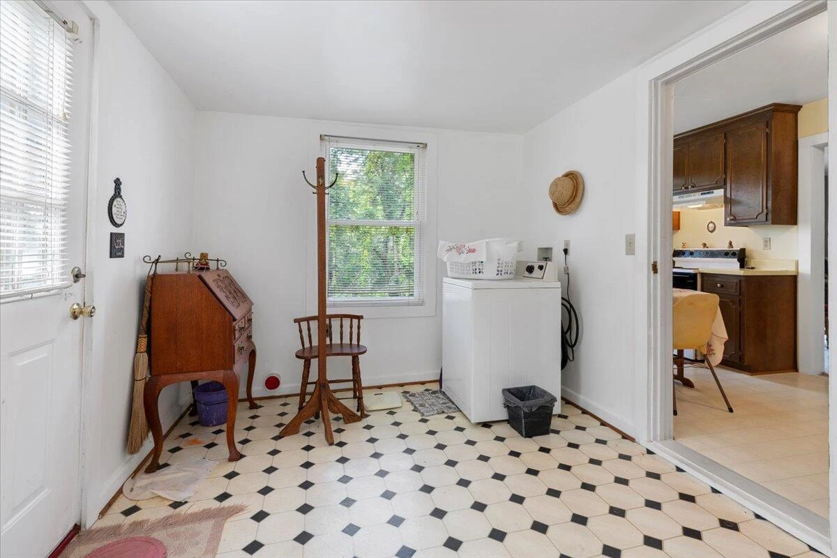 3839 Welcome Valley RD - Photo 24