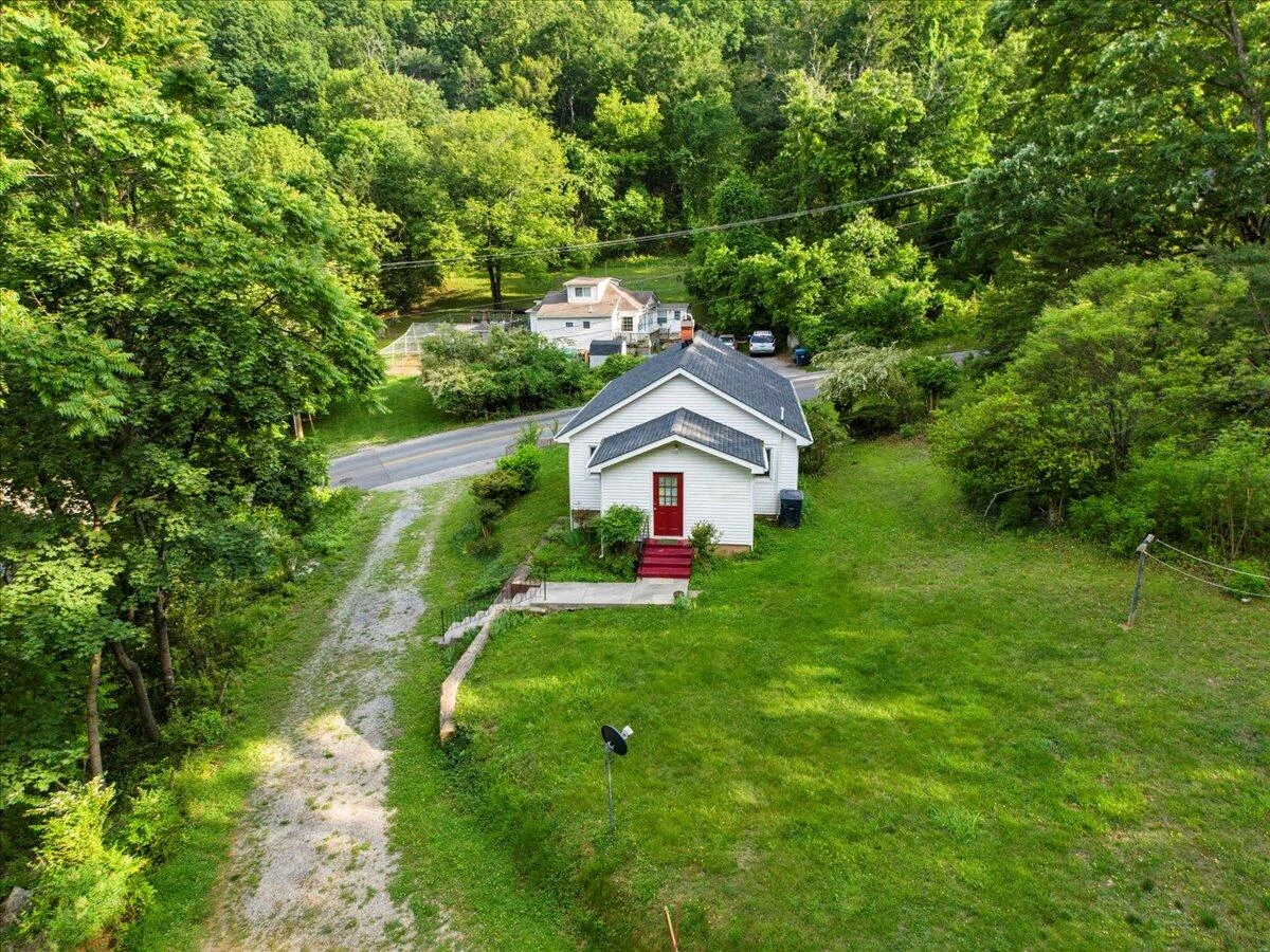 3839 Welcome Valley RD - Photo 28
