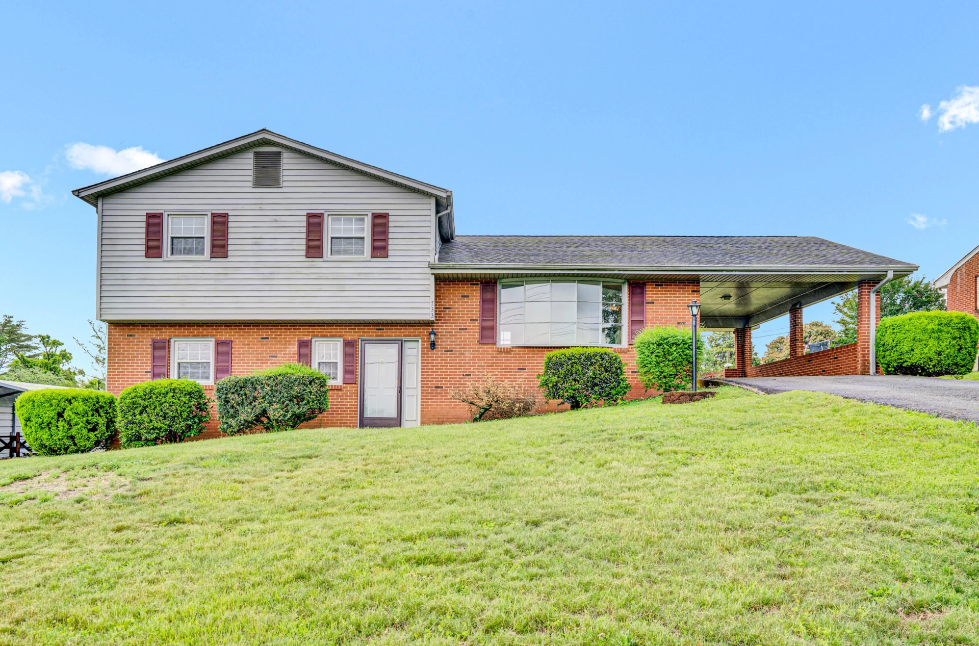 733 Plantation CIR