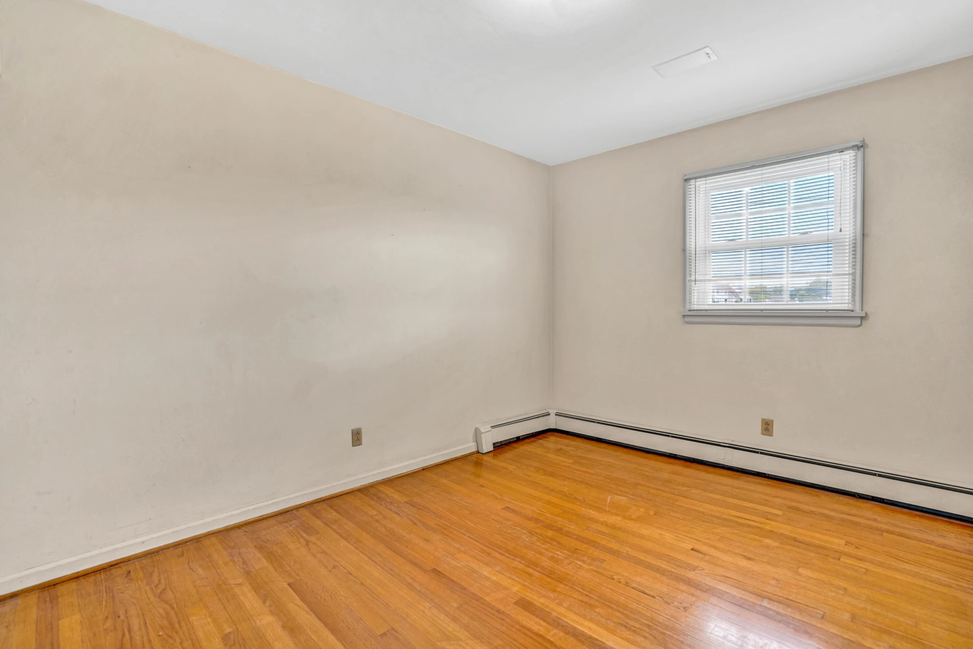 733 Plantation CIR - Photo 16