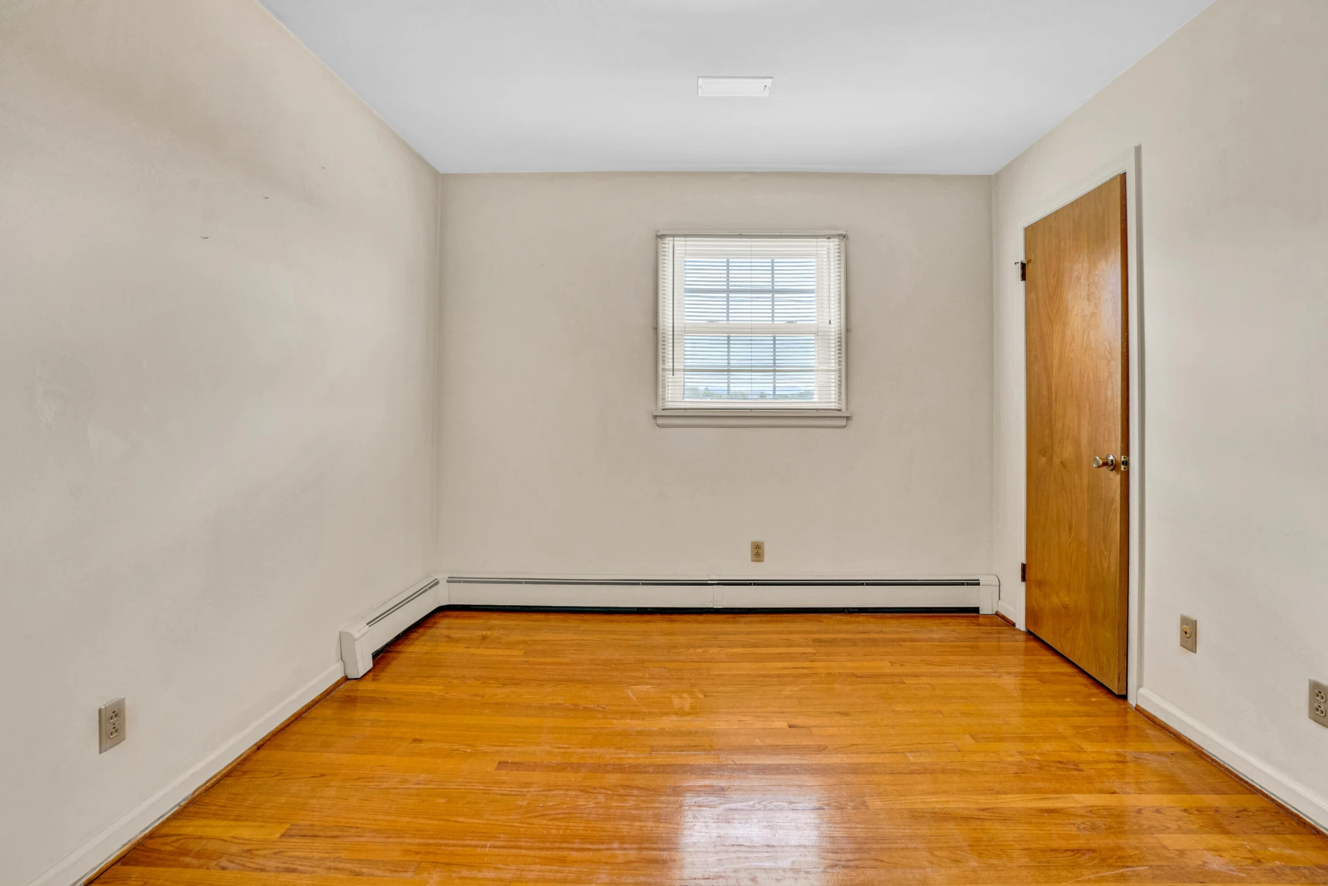 733 Plantation CIR - Photo 17