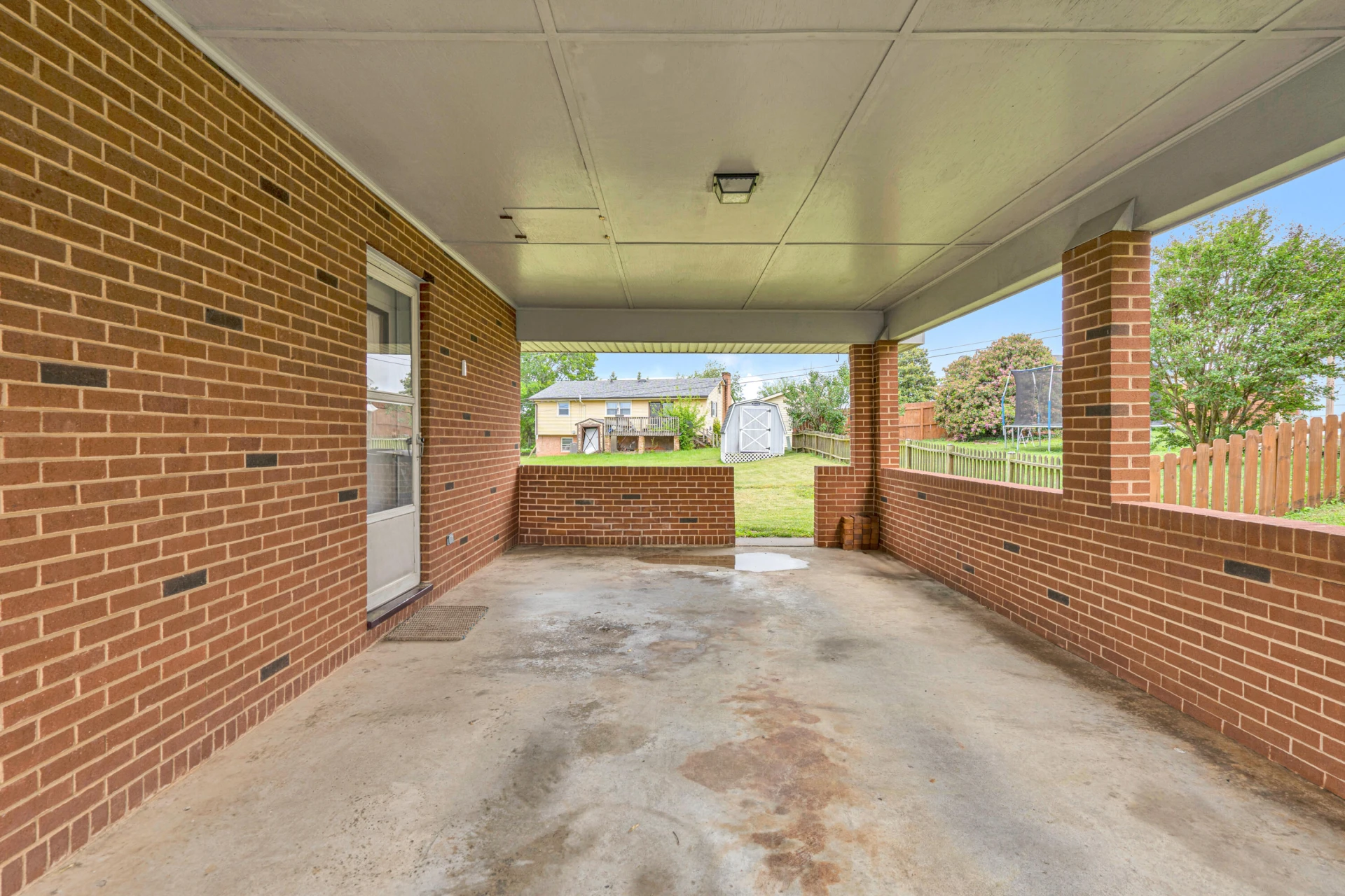 733 Plantation CIR - Photo 18