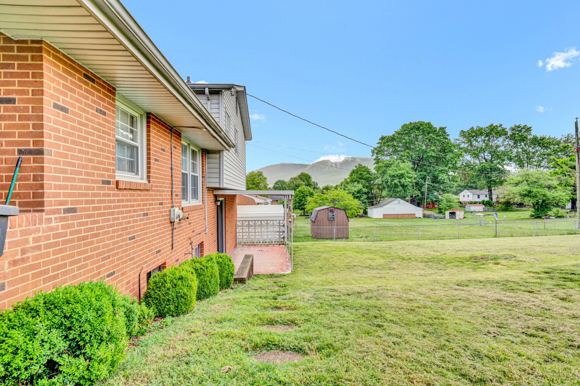 733 Plantation CIR - Photo 26