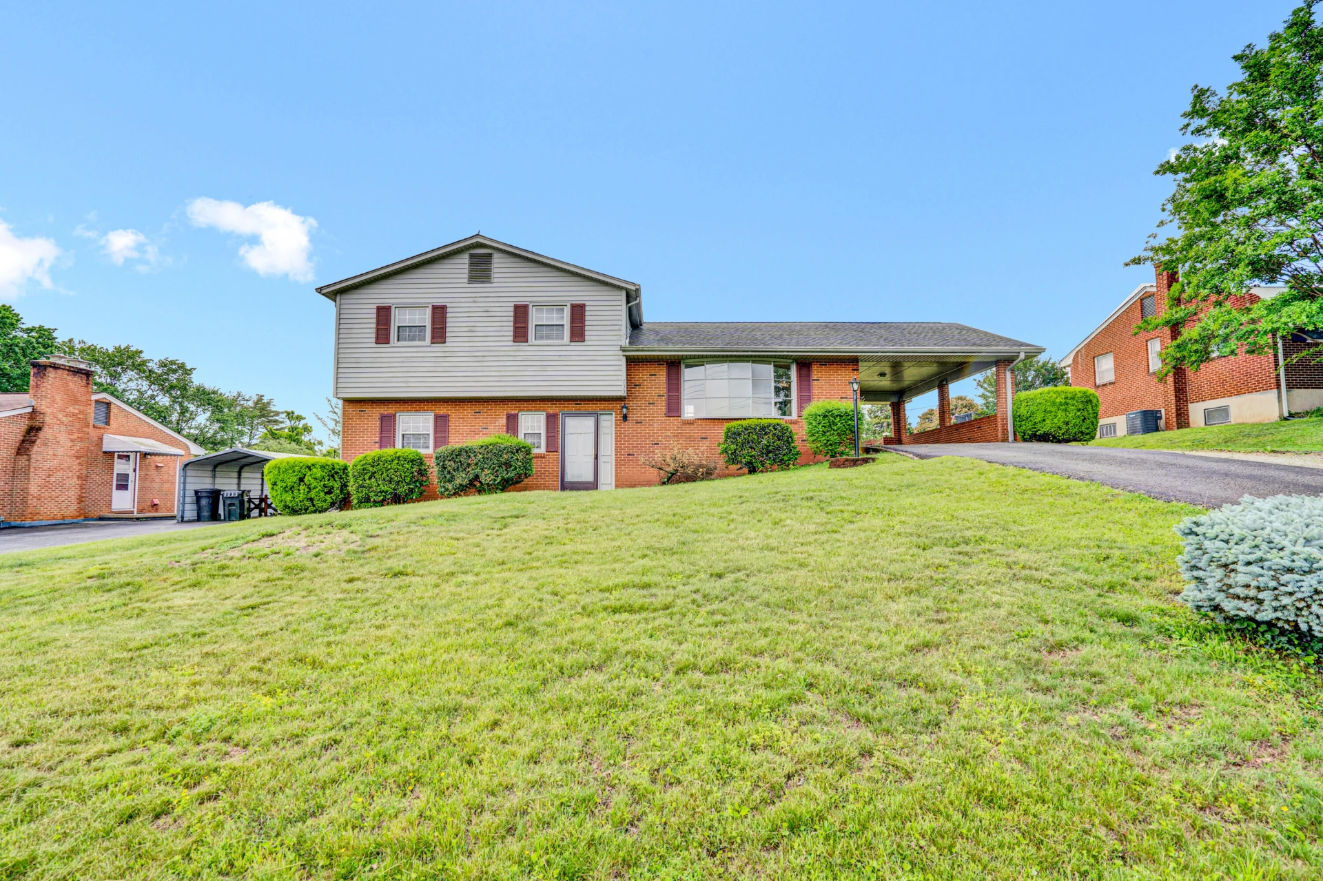733 Plantation CIR - Photo 27
