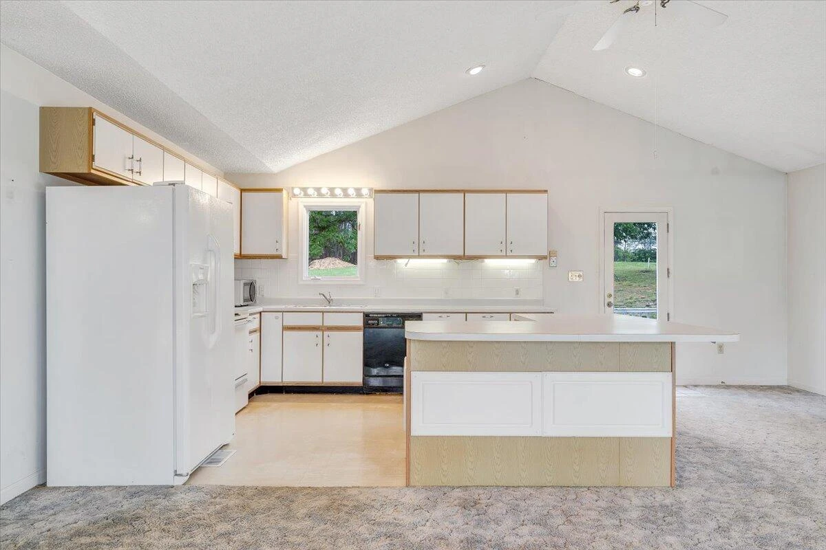 205 Park Shores CIR - Photo 17