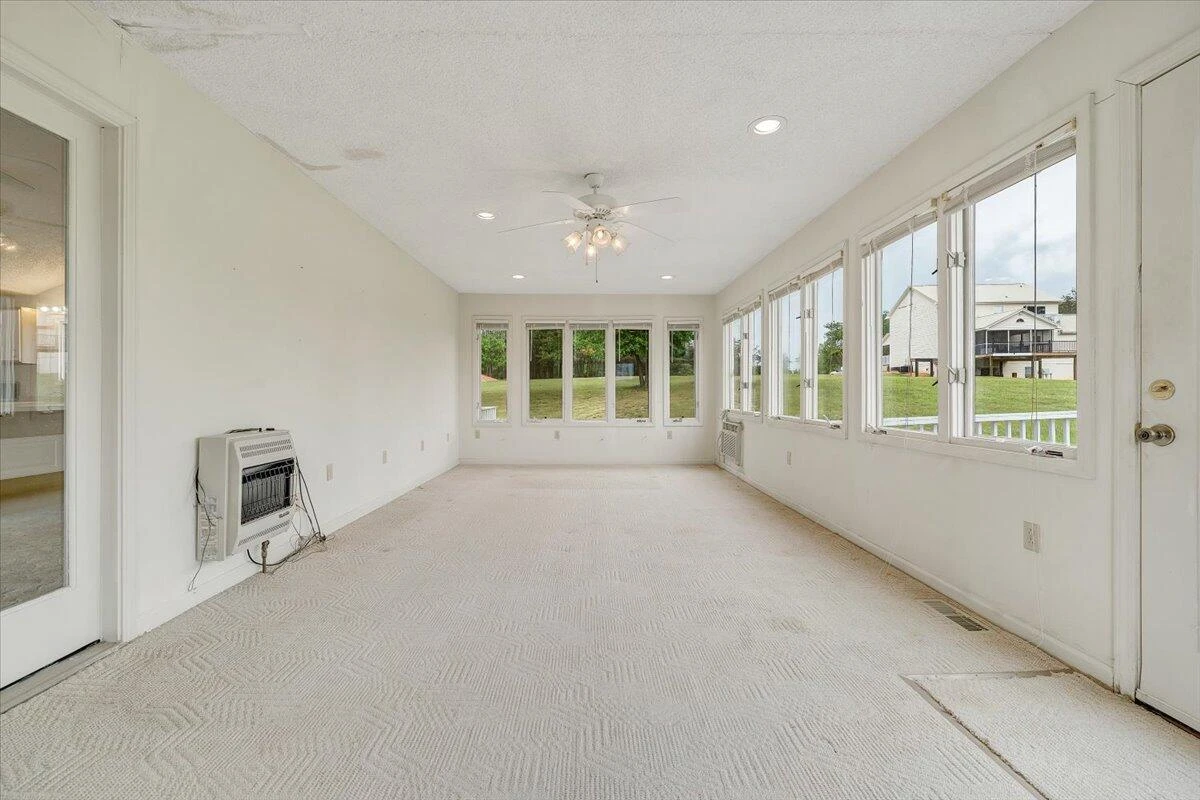 205 Park Shores CIR - Photo 25