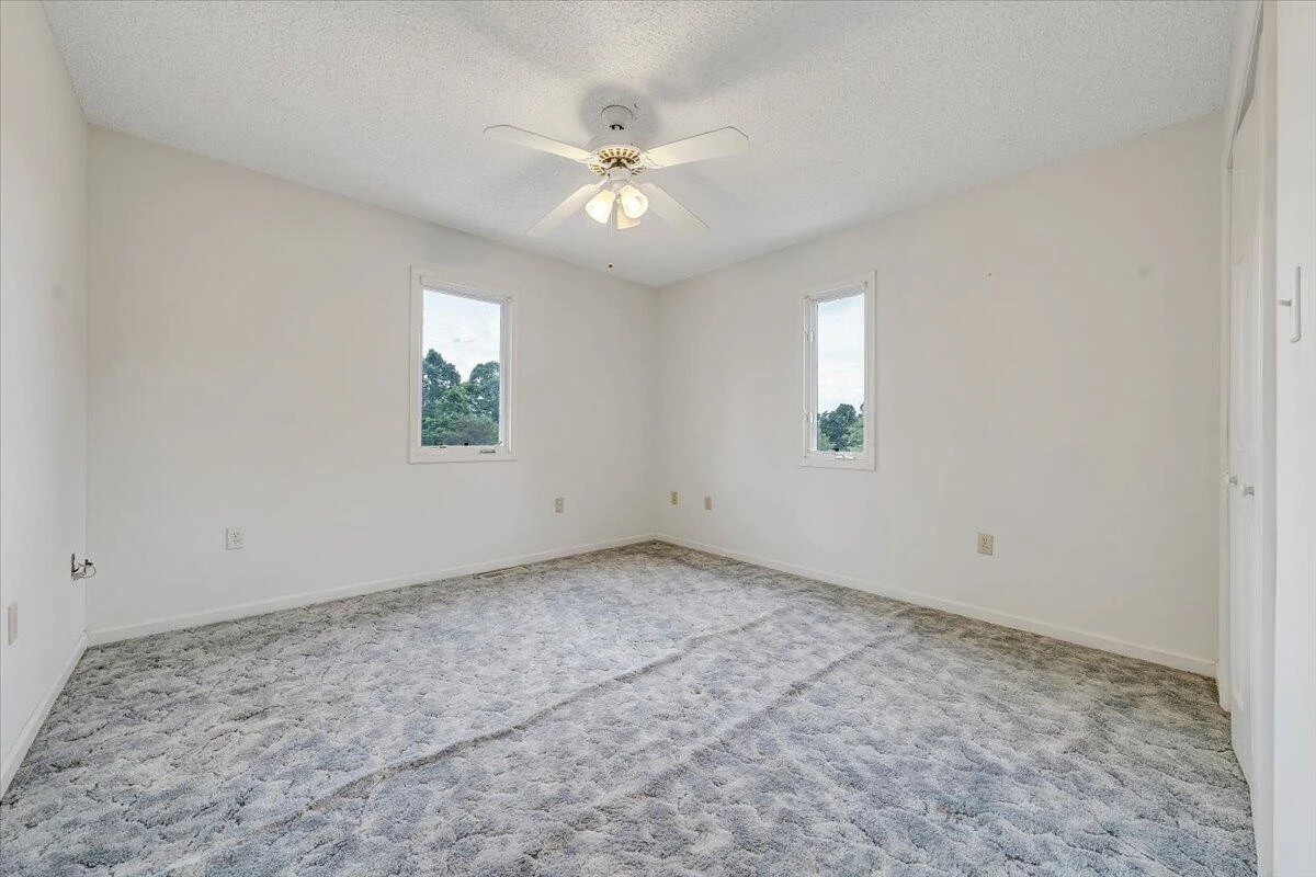 205 Park Shores CIR - Photo 32