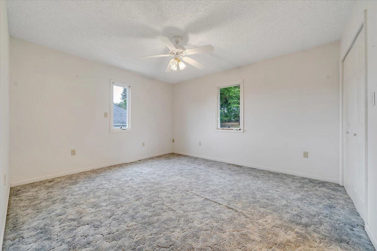 205 Park Shores CIR - Photo 33